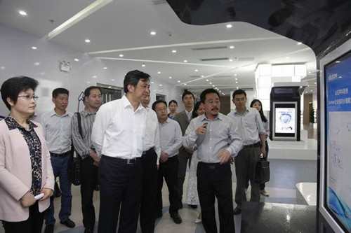 中国侨网徐明副市长走访山石网科公司