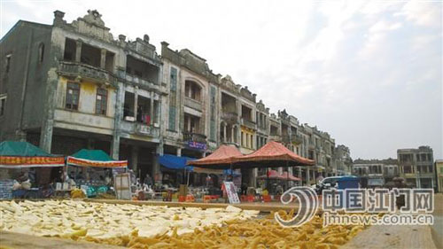 中国侨网经调查,发现台山拥有的较完整的侨墟遗址多达82处,成为台山独特的文化现象。(《江门日报》/陈方欢 摄)