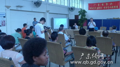 副主任郑建民在首诊仪式上致辞