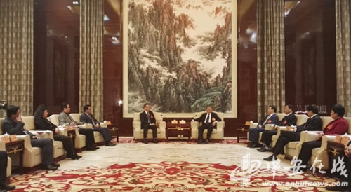 王明方会见列席安徽省政协十一届四次会议的台胞侨胞
