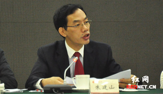 湖南省侨联党组书记朱建山寄语新侨,有困难找侨联。