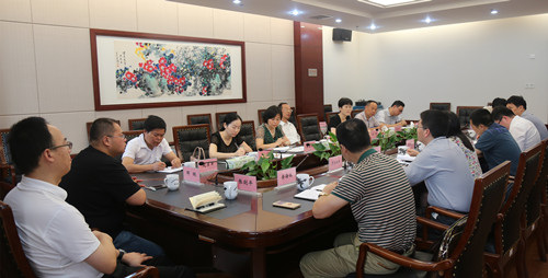 湖南湘潭召开“发挥归国留学人员‘双创’作用”侨联界别协商座谈会议。