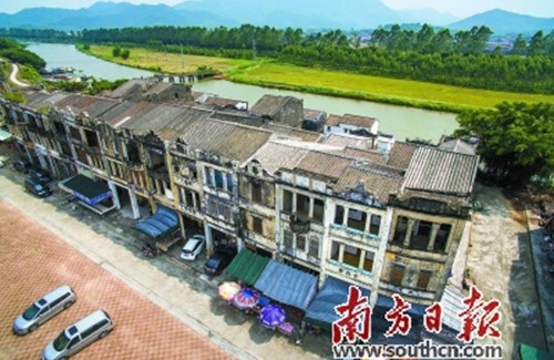 梅家大院,其后方是大同河,当年华侨就是从这条河出发,坐小船到外海再下南洋。本版摄影:南方日报记者