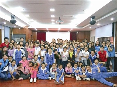 光明办事处多社区启动“金色朝阳”归侨侨眷子女成长项目。