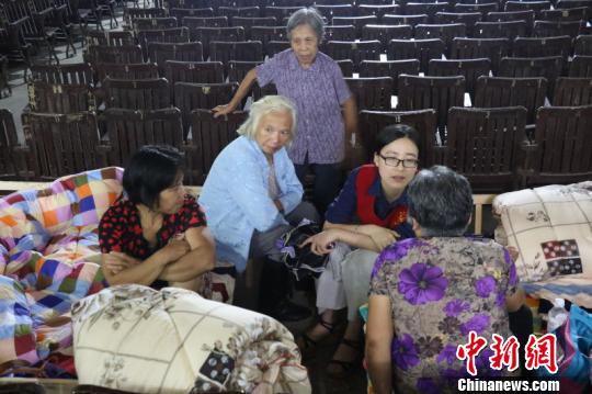 受灾群众转移安置点。 何蒋勇 摄