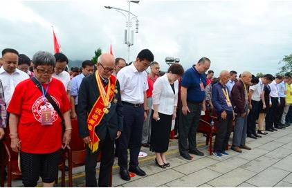 中国侨网康晓萍出席南洋华侨机工回国抗日纪念馆开馆仪式。