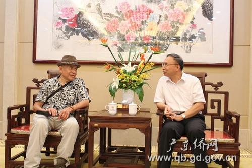 中国侨网省侨办党组副书记、巡视员林琳(右)会见郑国和(左)