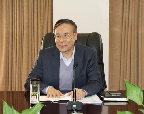 中国侨网中国侨联主席万立骏(图片来源:人民网)