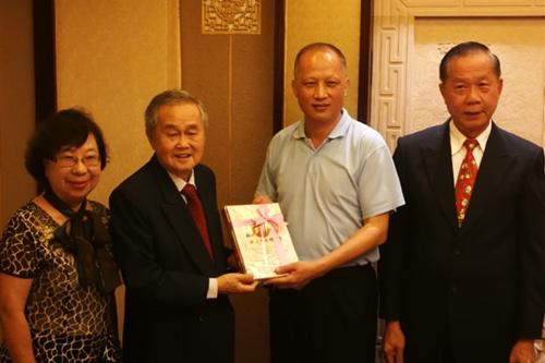 中国侨网马来西亚柔佛麻坡漳泉公会赴泉州访问。