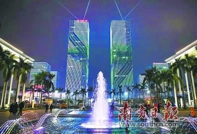 中国侨网夜晚的江门万达广场流光溢彩。南方日报记者 杨兴乐 摄  