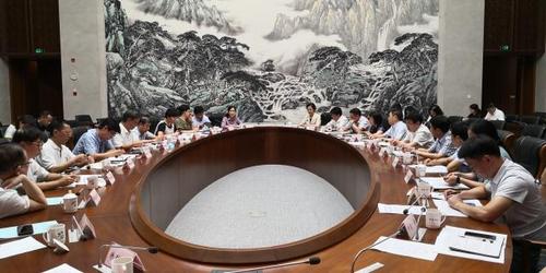 中国侨网杭州市政协召开“加大新生代海外人才引进力度”月度协商会议,市侨联作交流发言。(图片来源:浙江省侨联网站)