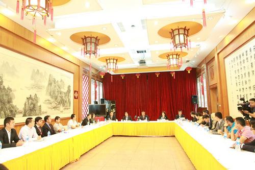 中国侨网座谈会现场