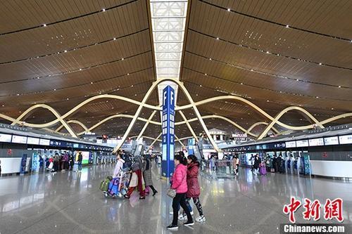 中国侨网资料图：昆明长水国际机场。 中新社记者 任东 摄