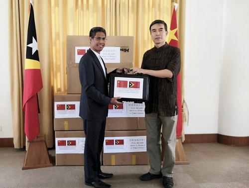 中国驻东帝汶使馆向东帝汶政府捐赠防疫物资