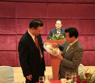 �ޱ����л��̻�Ϊפ�޴�ʹ�����������ͱ�����