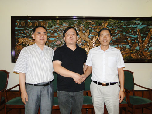 匈牙利华侨华人社团联合会增选季建忠为名誉主席