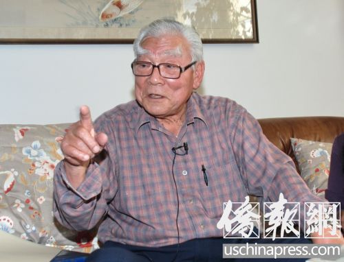 中国侨网朱安琪对在抗日战争中的军旅生涯仍记忆犹新。(美国《侨报》/吴卓明 摄)
