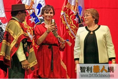 中国侨网智利圣地亚哥市长邀请智利华商联合总会会长共贺智利国庆