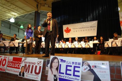 中国侨网陆炳雄表示,该同盟鼓励华人参政与投票,未来也盼扮演协调华人在不同选区参政的角色。(加拿大《世界日报》/葛健生 摄)