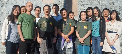 中国侨网星巴与洛杉矶各界人士合影