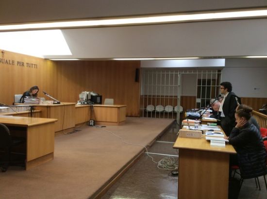 中国侨网普拉托法院组成合议庭审理12.1华人企业火灾案。(意大利欧联通讯社)