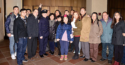 中国侨网24岁的陈愚心坦言,自己从警是受到警察祖父的影响,一家人都为他成为警察而感到开心。(美国《星岛日报》)