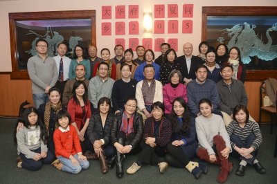 中国侨网华盛顿宁夏同乡会会员合影。(美国《世界日报》)