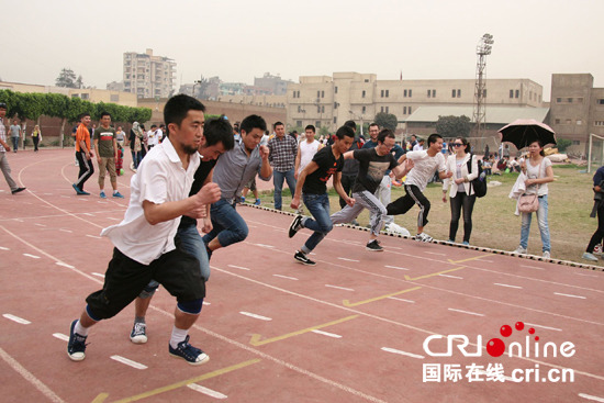 中国侨网运动会上的男子短跑比赛 黄元鹏摄