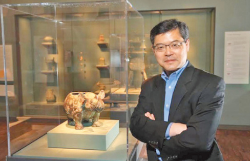 中国侨网亚洲艺术博物馆馆长许杰入选美国人文与科学院院士。(美国《世界日报》)