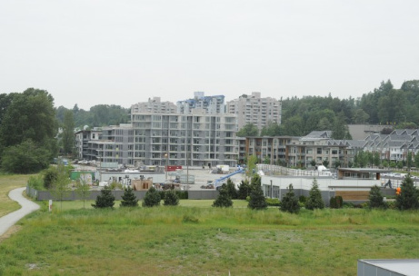 中国侨网“河区”已有部分楼盘完工并已入住大约200住户。(加拿大《世界日报》/刘焕宇 摄)