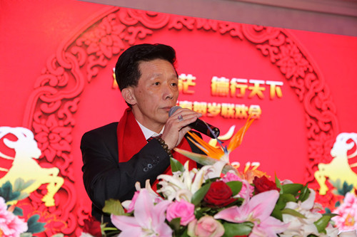 王加清认为华界团结是实现维权的基石。