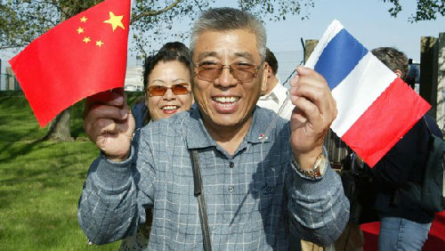 中国出境游客首选法国。(参考消息)