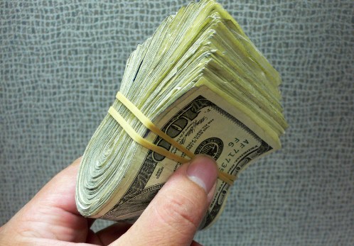 中国侨网-美亚裔家庭最富有 平均年收入超出全