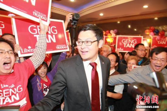 加拿大联邦大选当地时间10月19日揭晓，联邦自由党大胜赢得组阁机会。在总计338个国会议员席次中，出现首位来自中国大陆的华人移民谭耕当选国会议员，开创了历史。