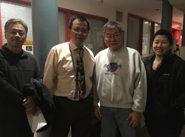 黄光野(右二)当选波士顿华埠主街新主席,并与华埠主街董事梁永基(左一)、何远光(左二)和行政主任何蔼恩(右一)合影。(美国《世界日报》/刘晨懿之