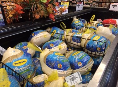 今年感恩节火鸡价格比去年上涨不少。（美国《世界日报》/杨青