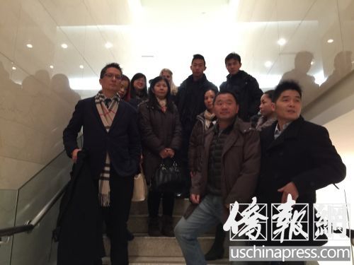 19日约有30多位华人到场旁听支持梁彼得。(美国《侨报》/崔国萁