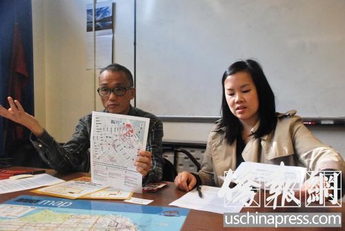 旧金山华协中心吁公众使用"华埠泊妥载"服务,华协中心资深策划员陈浩志(左)介绍“华埠泊妥载”服务详情。(美国《侨报》/吴卓明摄)