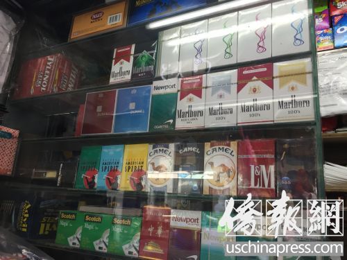 骗子瞄上了报亭出售的香烟。(美国《侨报》/苏夏竹