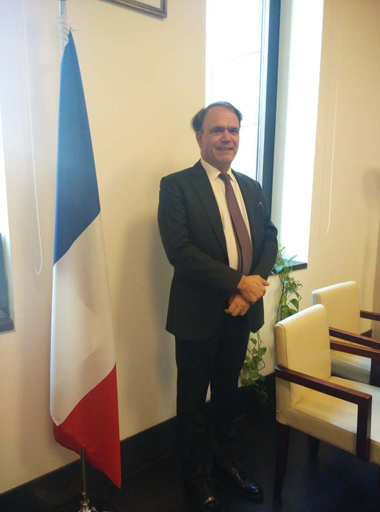 法国驻华大使馆领事处总领事章泰年。