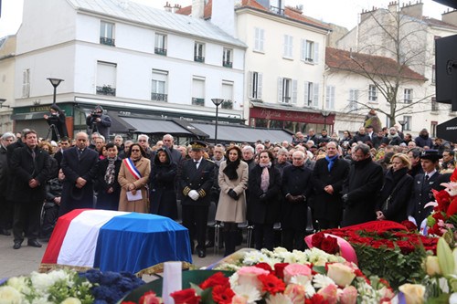 法华民众送别欧市前市长萨尔瓦多 曾力促华人