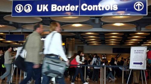 近年来英国不断收紧签证政策。(BBC中文网)
