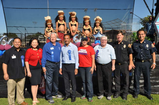 美国喜瑞都市庆建市60周年 华裔人口约占20%