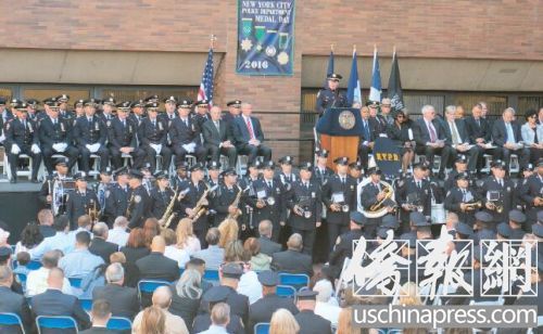 纽约市警总局举行年度“奖牌日”颁奖典礼。(美国《侨报》/陈辰