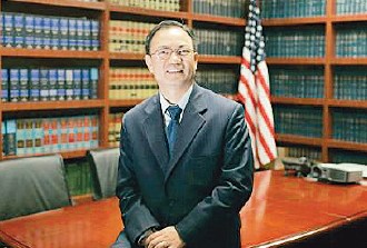 洛杉矶华人刑事律师邓洪。(网络图片)