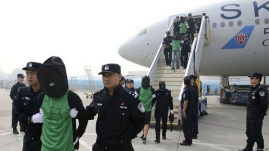 4月13日，非洲肯尼亚将45名涉电讯诈骗案的台湾人遣送中国大陆。