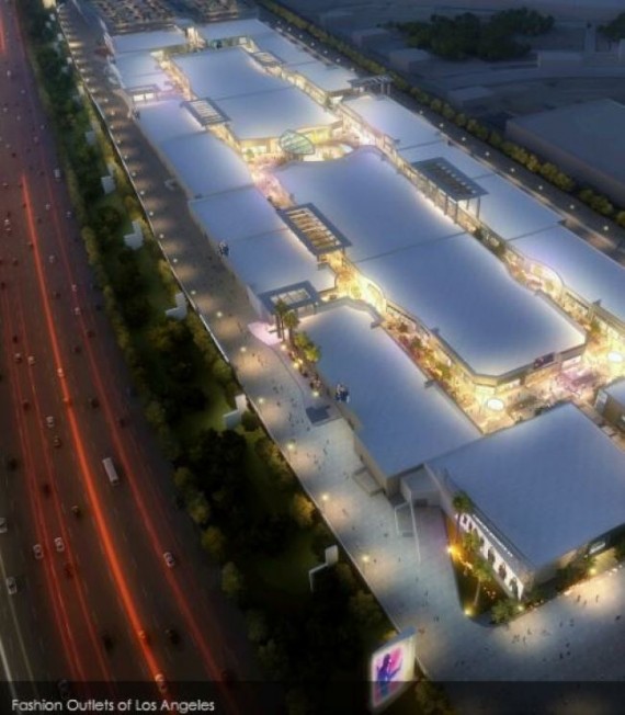 洛杉矶卡森市政府计划在405号高速公路附近，修建大型Outlet购物广场。（美国《世界日报》）