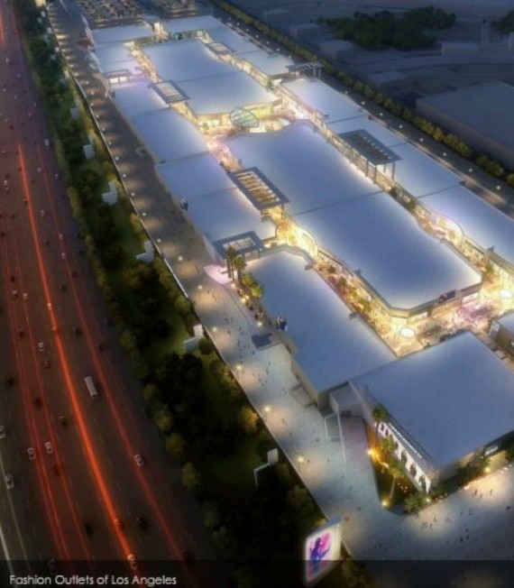 洛杉矶卡森市政府计划在405号高速公路附近,修建大型Outlet购物广场。(美国《世界日报》)