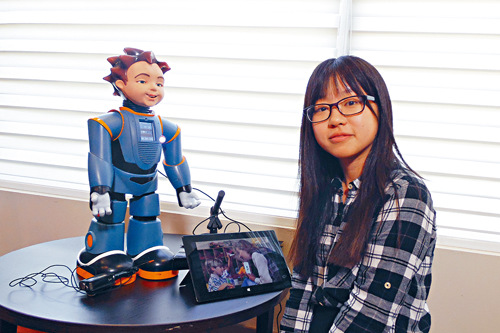 来自武汉大学的本科三年级学生应称，有份参与多大的机械人研发项目。（加拿大《星岛日报》）