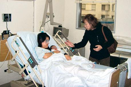 在加国出生的婴儿,可以自动取得加国国籍。(加拿大《星岛日报》资料图)